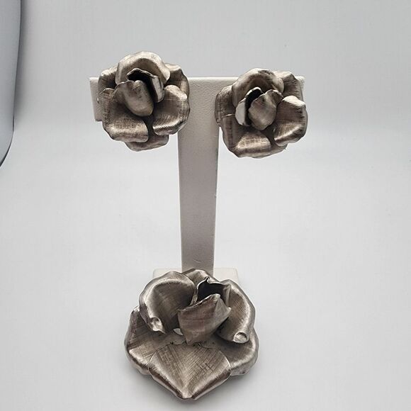 Vintage Napier Sterling Silver Flower Brooch & Clip-On Earrings Set - Picture 1 of 7